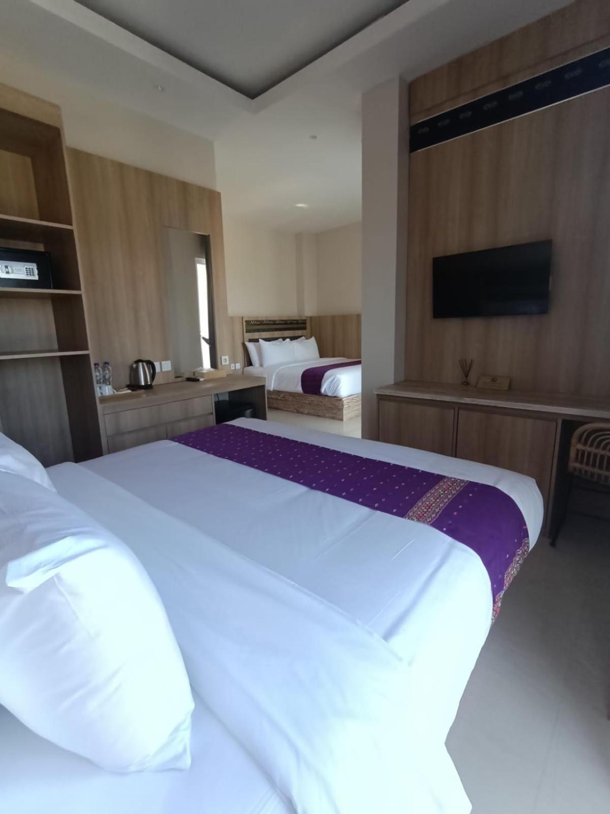 Dejavu 2.0 Hotel Bajo Komodo Labuan Bajo Kültér fotó