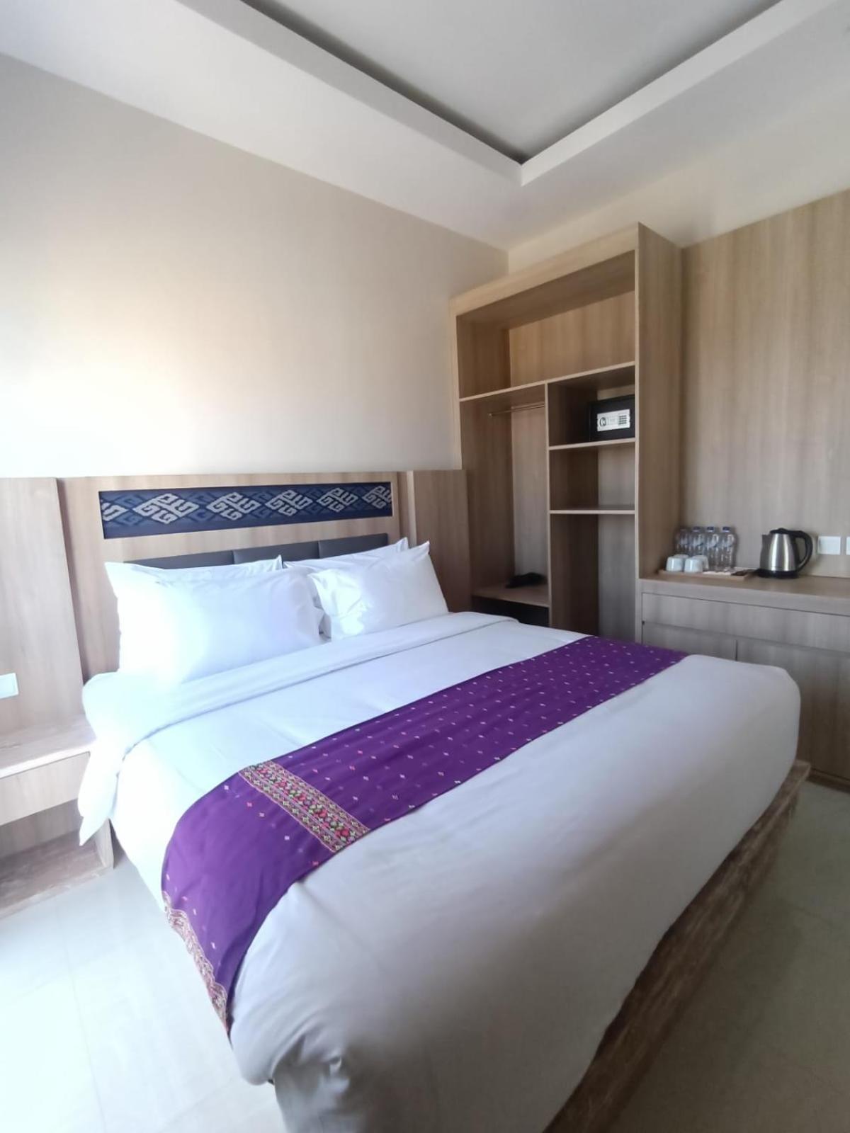 Dejavu 2.0 Hotel Bajo Komodo Labuan Bajo Kültér fotó