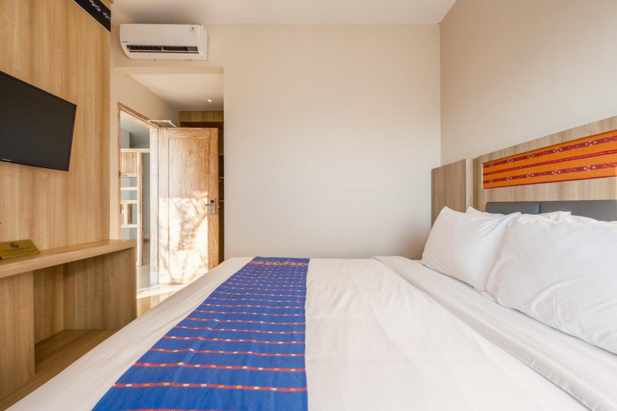 Dejavu 2.0 Hotel Bajo Komodo Labuan Bajo Kültér fotó
