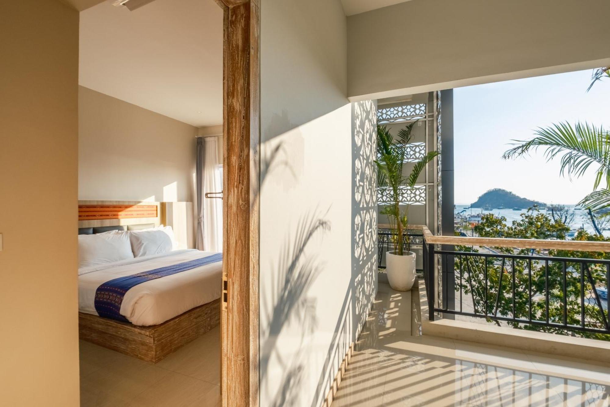 Dejavu 2.0 Hotel Bajo Komodo Labuan Bajo Kültér fotó