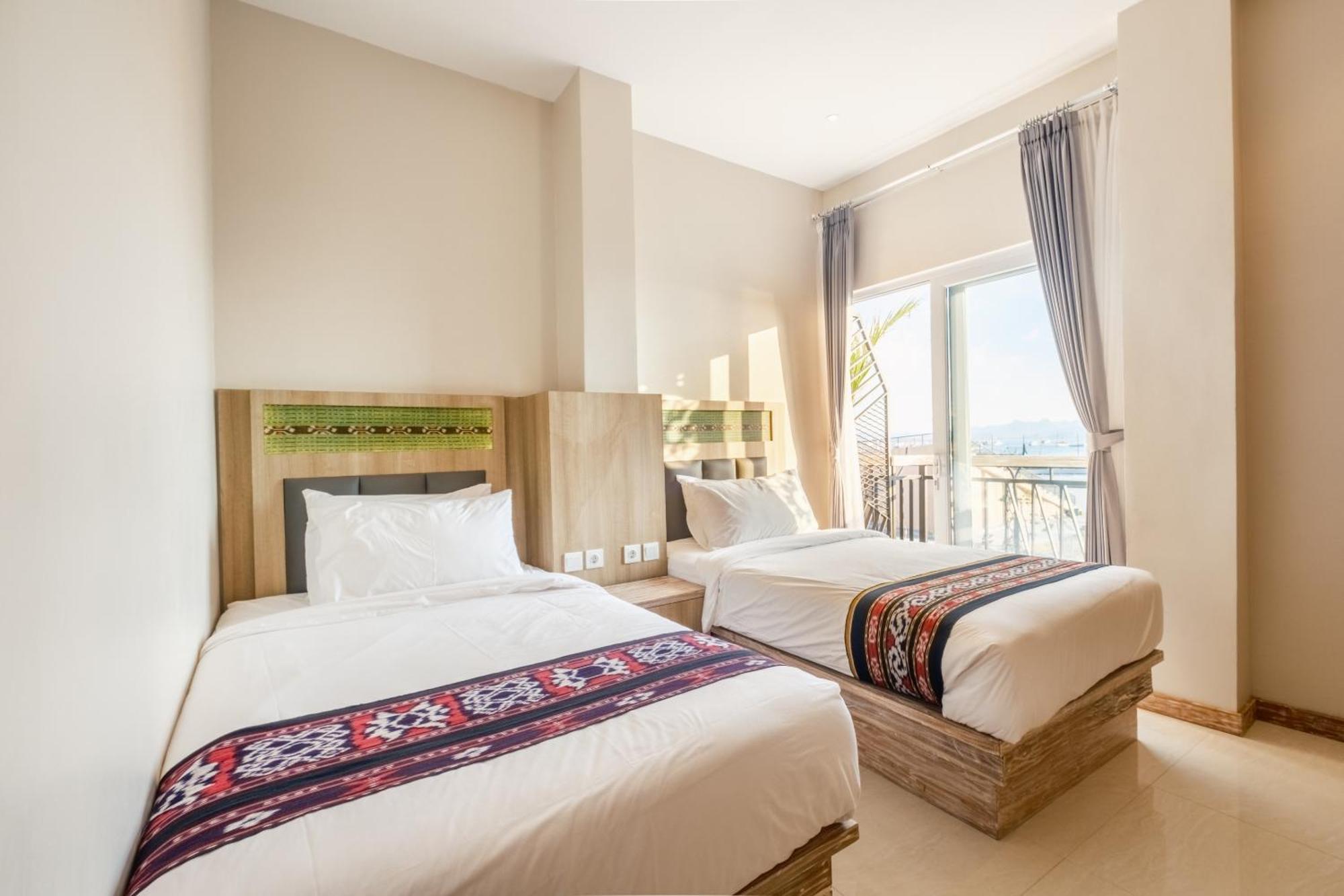 Dejavu 2.0 Hotel Bajo Komodo Labuan Bajo Kültér fotó